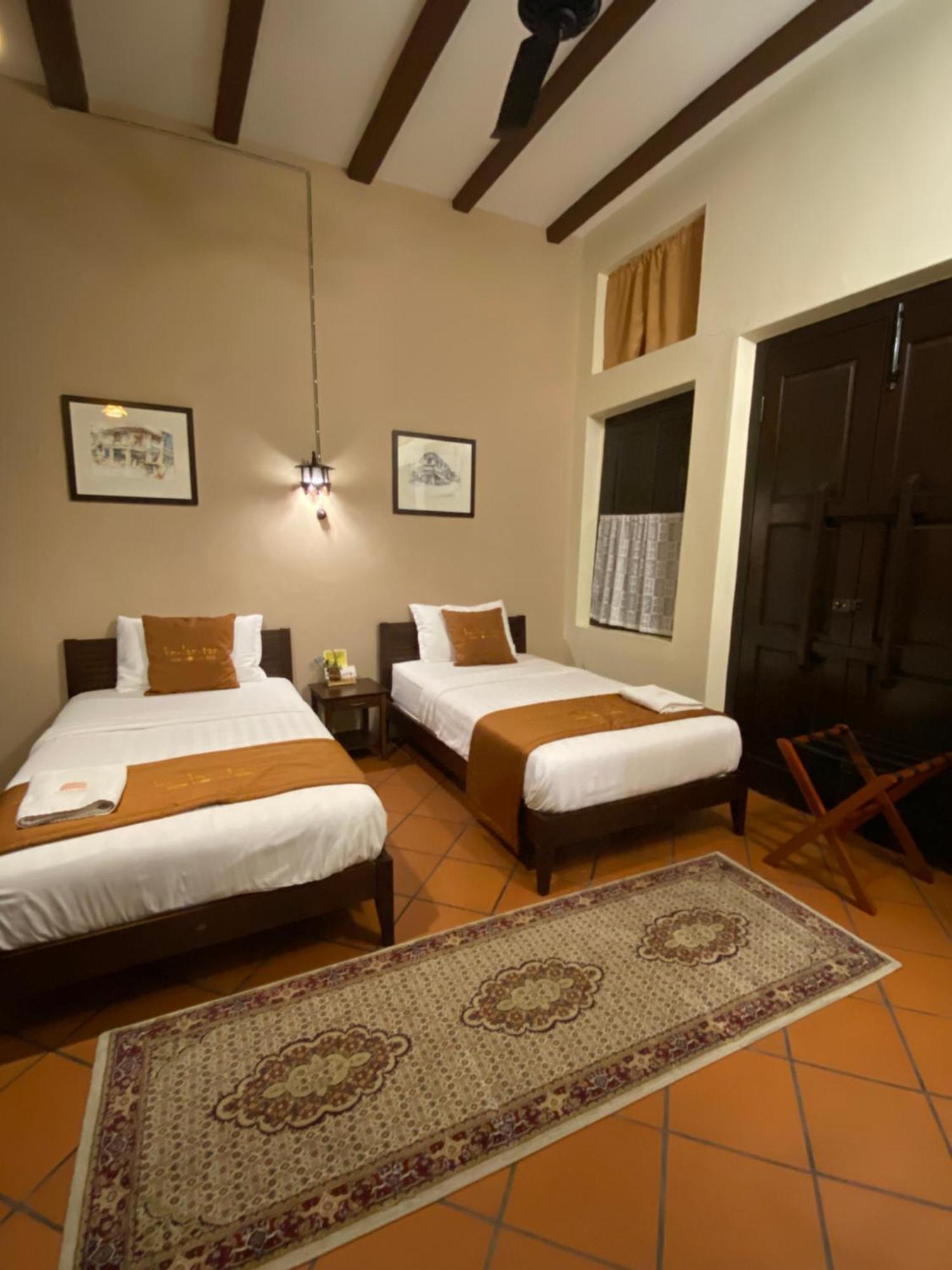 Ke-Lan-Tan House Hotel George Town Buitenkant foto